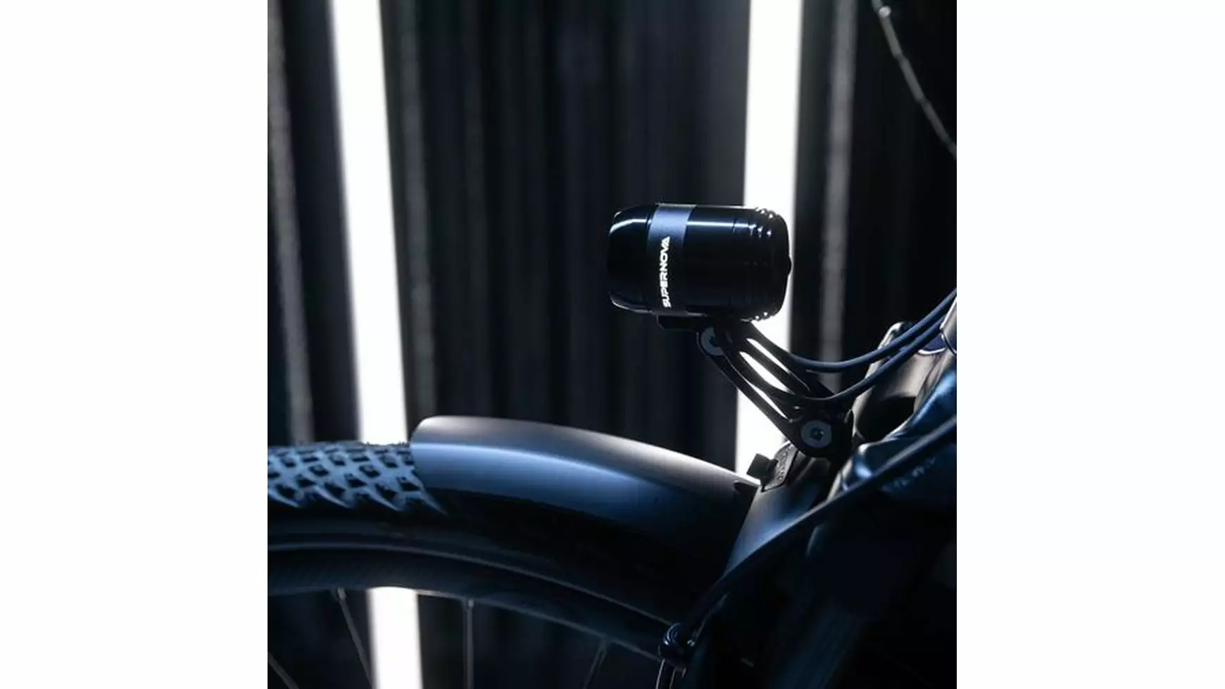 Supernova V1280 Scheinwerfer 4 Supernova V1280 Scheinwerfer - Image 4